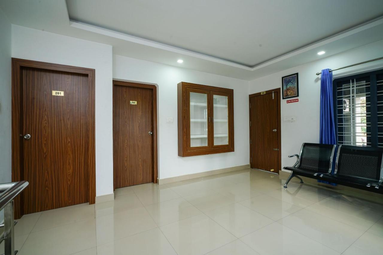 Oyo 6526 Ap Residency City 苏丹巴特利 外观 照片