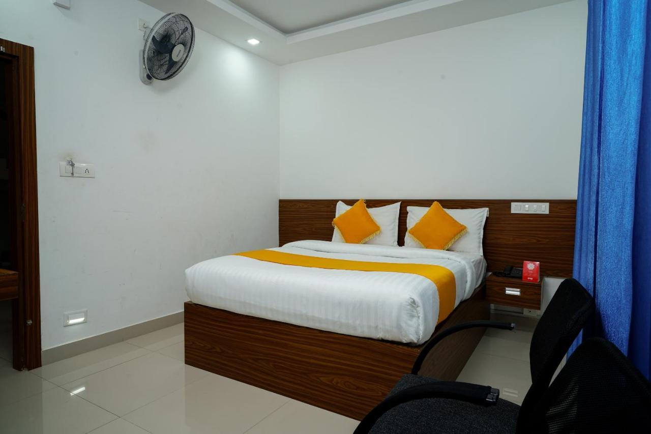 Oyo 6526 Ap Residency City 苏丹巴特利 外观 照片